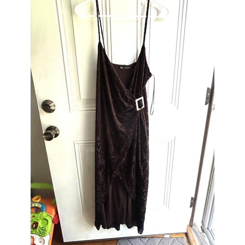 Zara Velvet Feel Printed Asymmetrical Dress with Side Buckle Size Large - Picture 2 of 16